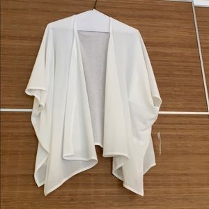 Chico’s white short sleeve cardigan NWT XL/XXL